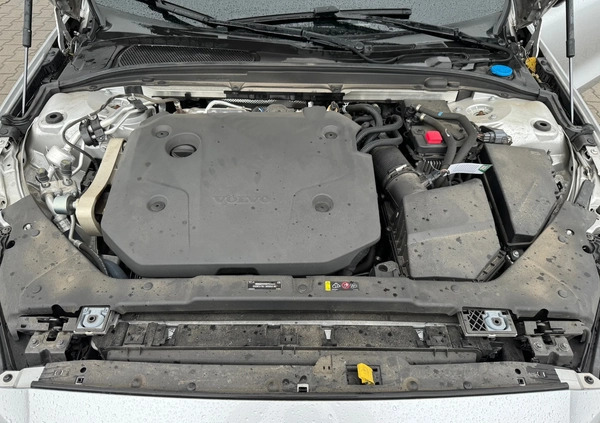 Volvo V60 cena 139999 przebieg: 120000, rok produkcji 2021 z Gdańsk małe 352